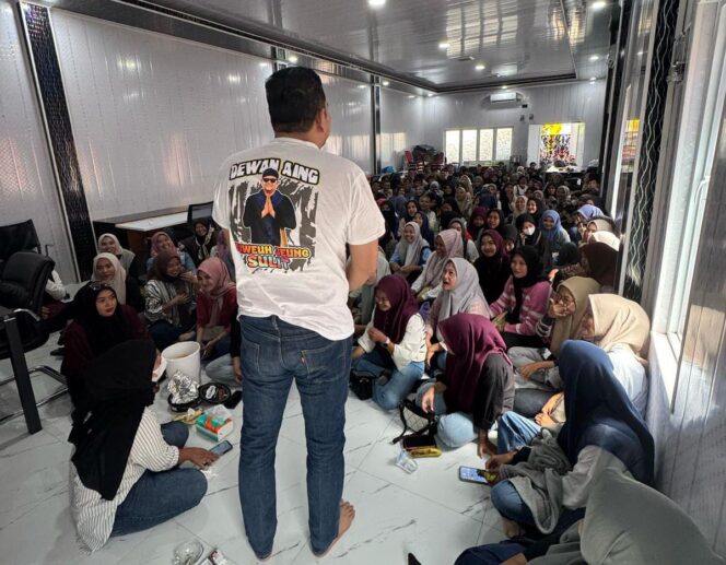 
					Geruduk Rumah Aspirasi, Ratusan Buruh PT GMT Lebak Ngadu Soal Ini