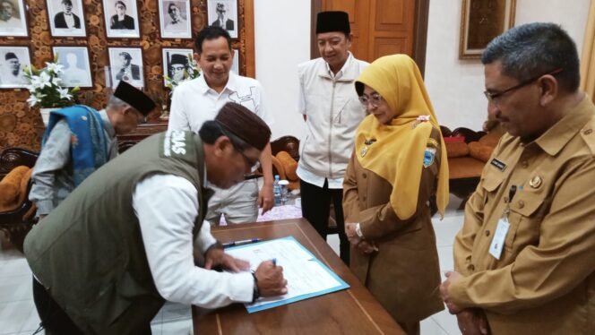 
					Lima Lembaga Keagamaan di Pandeglang Dapat Bantuan Dana Hibah