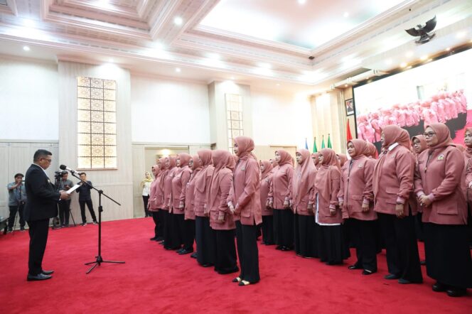 
					Irna Narulita Dilantik Jadi Ketum BKOW Provinsi Banten, Ini Pesan Gubernur