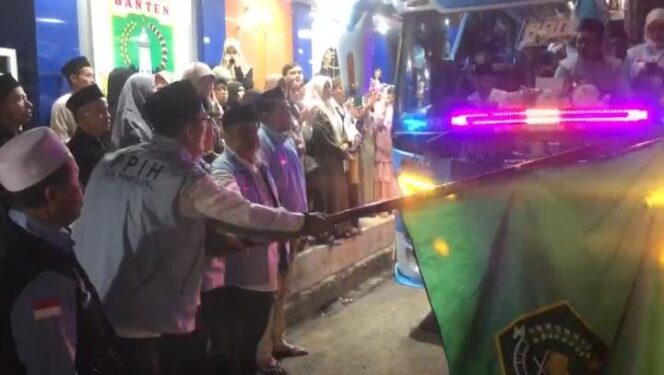 
					Kemenag Pandeglang Lepas Belasan Jamaah Haji Asal Pulosari