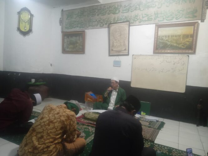 
					Ponpes Darul Jannah Pandeglang Rutin Gelar Istighosah Malam Selasa. Ini Doa yang Disampaikan