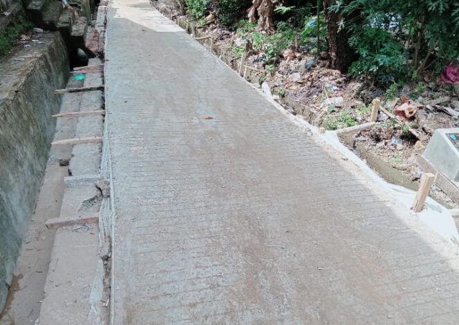 
					Warga Apresiasi Pembangunan Rabat Beton di Desa Sumurbatu