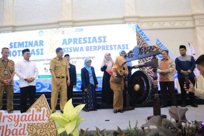 
					Hadapi Tantangan Society 5.0, SDIT Irsyadul Ibad Gelar Seminar Motivasi