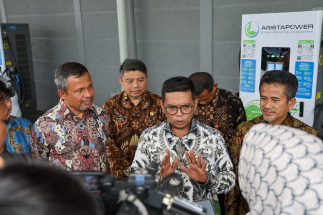 
					Tumbuh Diatas 100 Persen, Gubernur Banten Resmikan SPKLU