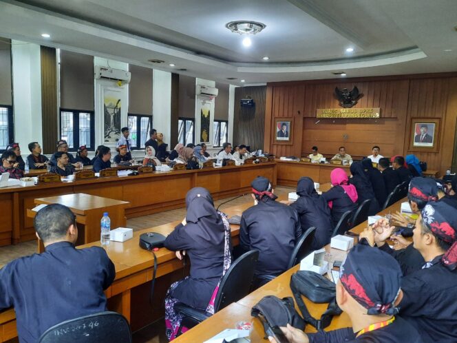 
					Bersama Mitra Kerja, Komisi IV DPRD Pandeglang Bahas KUA PPAS