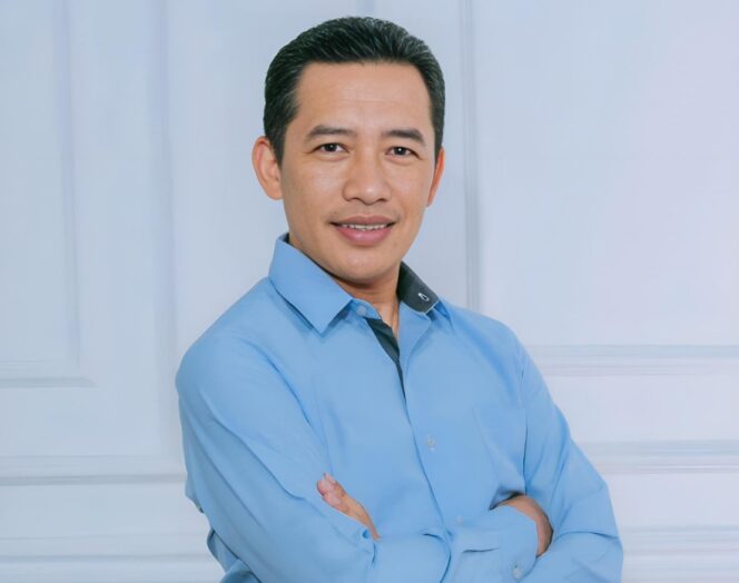 
					Perempuan dan Pertaruhan Jabatan Suaminya