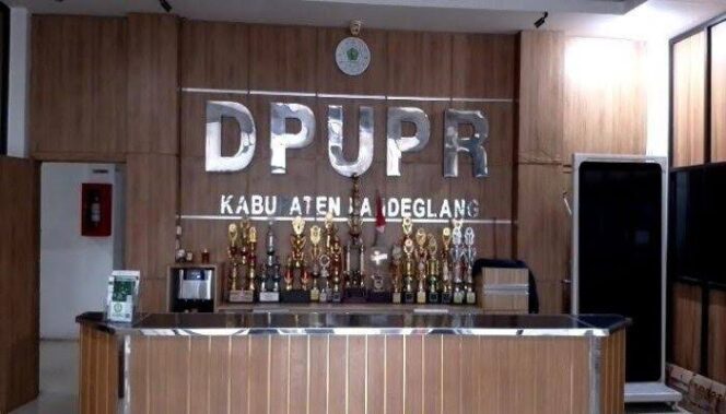 
					Jalan Rusak di Pandeglang Belum Bisa Dibangun, Pemkab Minta Bantuan Pusat