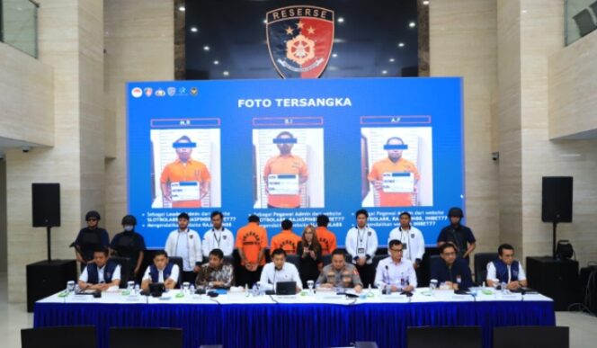 
					Polri Ungkap Sindikat Judi Online Jaringan Internasional, Sita Rp16,4 Miliar dan Bekukan 76 Rekening