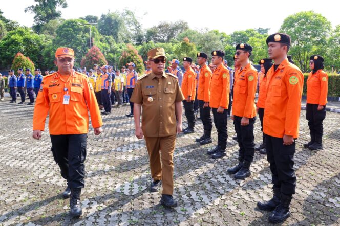
					Gubernur Banten Tekankan Sinergitas dalam Kesiapsiagaan Bencana, Ratusan Personil Siaga