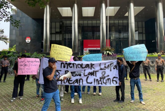 
					Dugaan Kasus Hutan Lindung dan Pagar Laut, Mahasiswa Desak KPK Periksa Mantan Bupati Tangerang