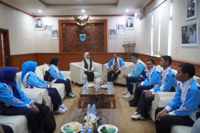 
					Bupati Pandeglang Lepas Kontingen Pornas Korpri, Ini Pesan yang Disampaikan